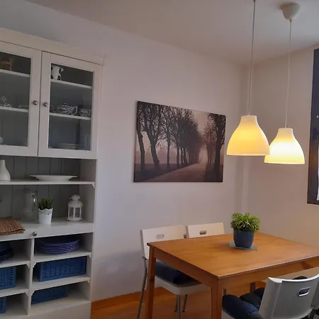 Apartment Confortable Y Espacioso Auet 2 *